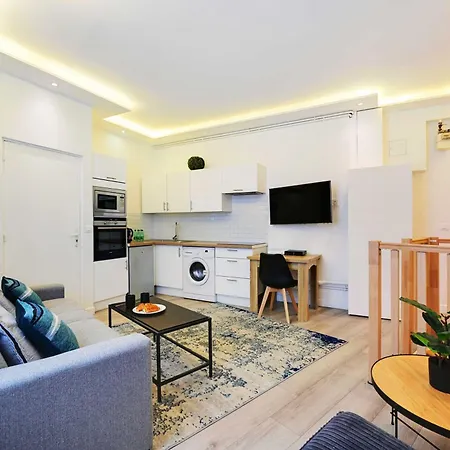 Lovely Marais Bastille Apartment